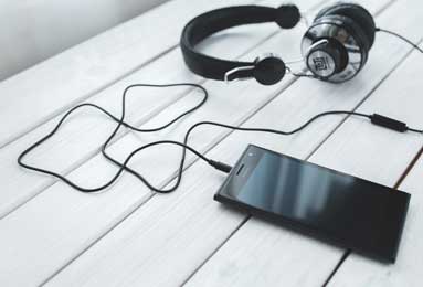 留洋夺冠两天后，樊振东德国俱乐部续约条件曝光，德甲给足了体面