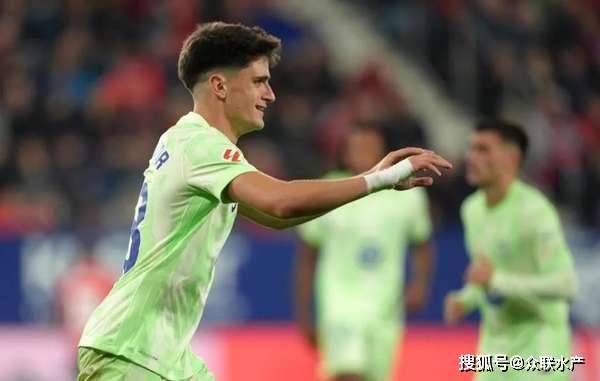 巴萨将标价砍至25% 八支西甲球队争夺边缘前锋